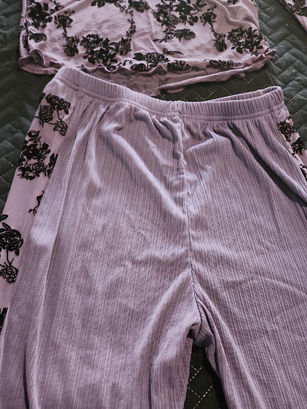 Xhilaration Lavender Floral Long-Sleeve Pajama Set with Black Accents - Picture 4 of 6